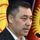 "Мындан ары көчөдө кыйкырбагыла, биз иш бөлмөгө келип маселеңерди айтууга шарт түзүп беребиз" дейт Садыр Жапаров