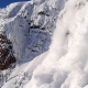 Шашылыш билдирүү! Айрым унаа жолдорго кар көчкү түшөт