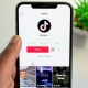 Египетте TikTok'ко видеоролик жарыялаган кыздарды соттоо жокко чыгарылды