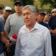 "Атамбаевге операция жасалышы керекпи же жокпу дарыгерлер аныктайт". Жактоочу Атамбаевдин ден соолугунун абалы тууралуу айтып берди