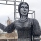 Интернет колдонуучуларын күлкүгө салган Алёнушканын эстелиги аукционго коюлду