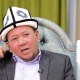 "Жанчыш керек", "Тишиңерди талкалайбыз". Садыр Жапаровдун тарапташы Бакай Кашкарбаевге кылмыш иши козголду