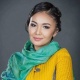 Самара Каримова окуу жайга милиция кызматкерлери менен келип, директордун кабинетинин кулпусун алмаштырды