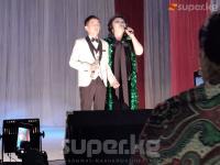 Ден соолугунун мүмкүнчүлүгү чектелген балдар жактырган ырчылары менен чоң сахнада концерт тартуулашты (видео, сүрөт)