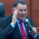 Камчыбек Жолдошбаевдин бармагын манжаларынын ортосунан чыгарып алып, сөккөн видеосу тарады