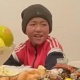 ЭЛДИК ВИДЕО: "Кабагыңды күзгө теңейм жаздагы". Жаш баланын укмуштуудай үн менен ырдаганы талкууга алынууда