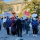 Темир Сариевдин тарапташтары шаардык соттун алдына митингге чыгышты