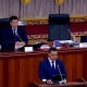 Садыр Жапаров депутаттарды трибунада сөз сүйлөөрдөн мурун маалыматтарды тактап алууга чакырды