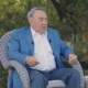 "Биз да колдон келишинче берип турабыз". Нурсултан Назарбаев Кыргыздан алган белеги тууралуу айтты