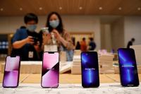 Кытайлык студенттер Apple компаниясын сотко беришти
