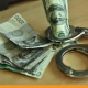 Ошто милициянын кайгуул кызматына пара сунуш кылган айдоочу кармалды