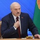 "Мен жинди эмесмин". Александр Лукашенко чек арадагы абал тууралуу алгачкы жолу үн катты