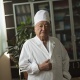 Белгилүү хирург Мамбет Мамакеев коронавирус илдети менен ооруп айыкты