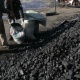 ЭЛДИК КАБАР: Тургун Ноокатта арзан баада сатылып жаткан көмүрдүн сапатына нааразы болду