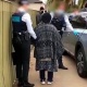 Австралияда Ооганстандан барган аял кызын таксистке сатып жиберди