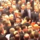 Түркия парламентинин жыйындар залында депутаттар мушташа кетти
