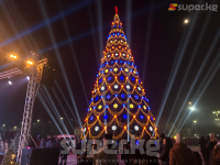 Бишкектеги "Ала-Тоо" аянтында башкы балаты жандырылды (фото)