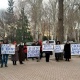 Ак Үйдүн жанында Бакытбек Жетигеновдун тарапташтары митингге чыгышты