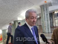 Адахан Мадумаров кайсы кабинетке отурарын билбей турганын айтты