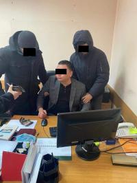 Пара талап кылган деген шек менен кармалган Нургазы Анаркулов үй камагына чыктыбы? УКМКнын жообу