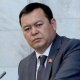 Мирлан Бакиров жаңы өкмөт башчыдан кыскартуулардан үнөмдөлчү сумманы сурады