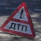 Нарында айдоочу рулга ээ боло албай жолдон чыгып кетип, 2 адам жаракат алды