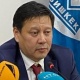 "Жооп катары чапкам". Бишкек шаарынын мэринин милдетин аткаруучу болуп дайындалган Эрмек Нургазиев аялга кол көтөргөн окуя боюнча жооп берди