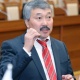 Жогорку Сот экс-депутат Карганбек Самаковго чыгарылган өкүмдү жокко чыгарды
