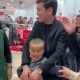 Интернет жылдызы Бекболот ырчы Нурлан Насипке жолукту