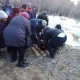 Таласта эне-бала сууга чөгүп каза болгон окуя: Өздөрү балык чарбачылыгын жүргүзгөн көлмөгө түшүп кетишкен