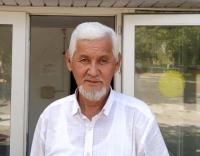 Муфтияттагы чуу: Акин Токталиев Максат Токтомушевдин ордуна келчү жаңы муфтийдин резюмесин ким бергендигин билдирди