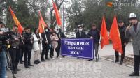 "Эмне үчүн Бажы кызматынын мурдагы төрагасы Кулматов камалбайт?". Шайлообек Атазов Матраимовдун боштондугун талап кылып жатат