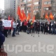 Матраимовду колдогондор Биринчи Май райондук сотунун имаратынын алдына келишти