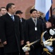 Президент Садыр Жапаров Москвада белгисиз жоокердин мүрзөсүнө гүлчамбар койду