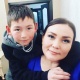 Интернет жылдызы Байзак ырчы Кенже Көбөковадан сабак алууда