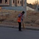 "Атайын жарык чагылдыруучу кийимдерди кийип турганыбызга карабай сүздү". "Тазалыктын" жумушчусун сүзүп кеткен айдоочу 17 жашта