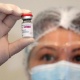 Европа өлкөлөрү коронавируска каршы "AstraZeneca" вакцинасын колдонууну токтотушууда