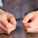 УКМК: "Ленин жана Свердлов райондорундагы жогорку кызмат адамдары пара алуу фактысы боюнча кармалды"