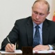 Орусиянын президенти эми 2 мөөнөткө шайлана алат. Владимир Путин президенттик шайлоо тууралуу мыйзамга кол койду