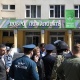Казань шаарындагы мектепте белгисиз адамдар ок чыгарышты. Каза болгондор бар