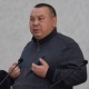 "Беш манжа тең эмес". Балбак Түлөбаев Азиз Суракматовдун кармалышы боюнча билдирүү жазды