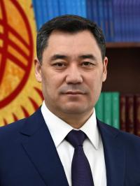 Садыр Жапаров аскер кызматкерлерин Куралдуу күчтөр күнү менен куттуктады