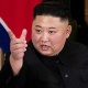 Түндүк Кореянын лидери Түштүк Кореянын k-pop маданиятын "залалдуу шишик" деп атады
