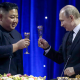 Түндүк Кореянын лидери Ким Чен Ын Путинди Орусия күнү менен куттуктады