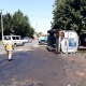 Жалал-Абадда күйүүчү май ташуучу унаа оодарылып кетти