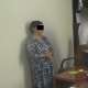 Оштогу окуу жайда пара алууга шектелип кармалган мугалим үй камагына чыгарылды