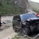 Ош - Сары-Таш-Эркеч-Там унаа жолунда жол кырсыгынан 2 адам каза болуп, 3 адам ооруканага жеткирилди