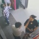 Бишкектеги соода түйүндөрдүн биринде эркек киши кызды чаап жиберген видео тарады