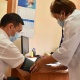 Президенттик администрациясынын кызматкерлери эмдөөдөн өтүшүүдө