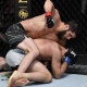UFC: "Хабиб биринчи чуркап чыкты". Ислам Махачев атаандашын муунтуу ыкмасы менен утуп алды